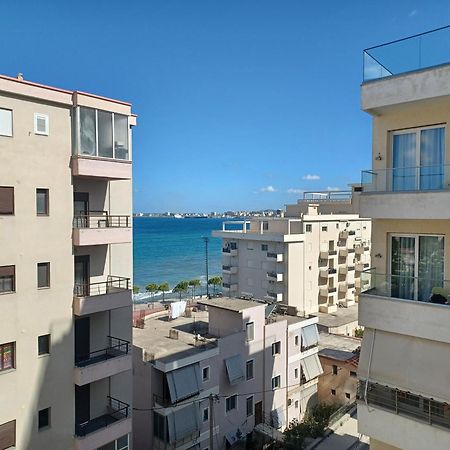 Ari Apartaments Vlorë エクステリア 写真
