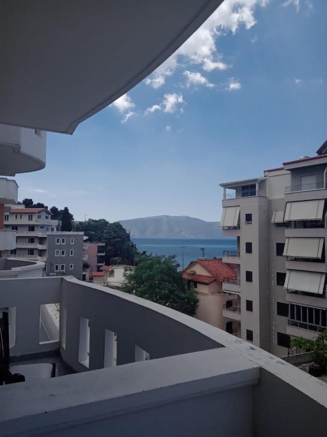 Ari Apartaments Vlorë エクステリア 写真