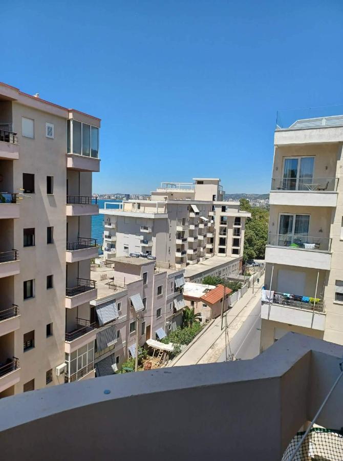 Ari Apartaments Vlorë エクステリア 写真