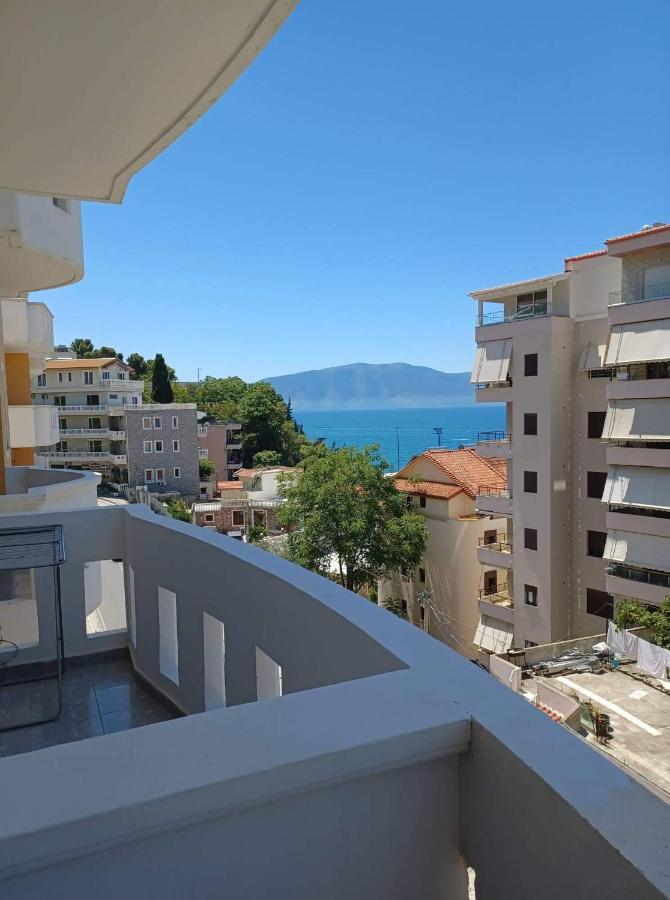 Ari Apartaments Vlorë エクステリア 写真