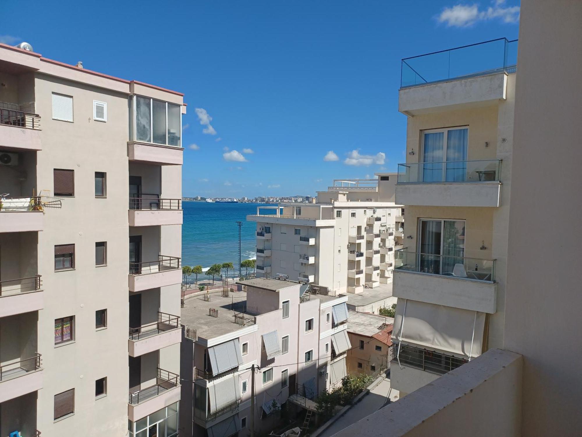 Ari Apartaments Vlorë エクステリア 写真