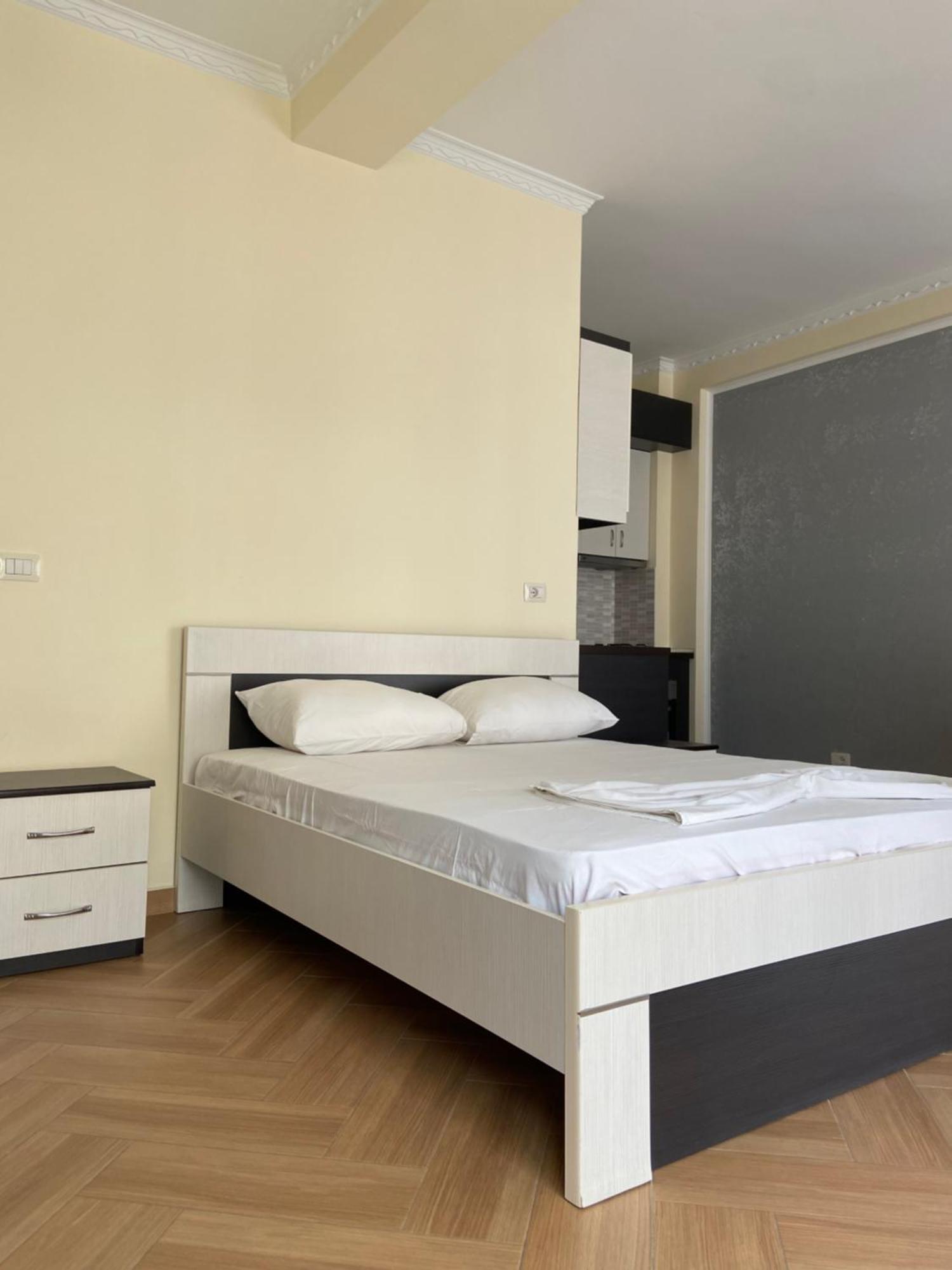 Ari Apartaments Vlorë エクステリア 写真