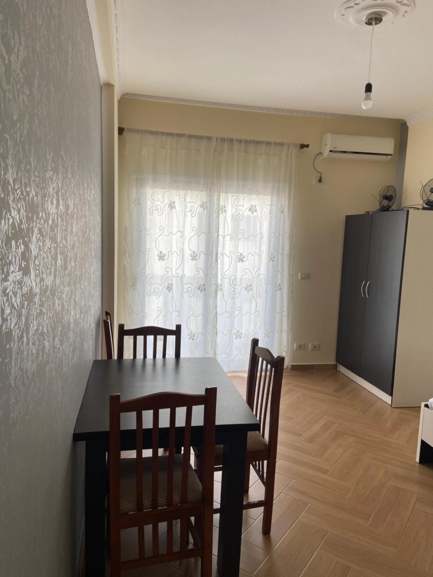 Ari Apartaments Vlorë エクステリア 写真
